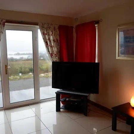 Lovely Lough Melvin Holiday 度假居 Askill