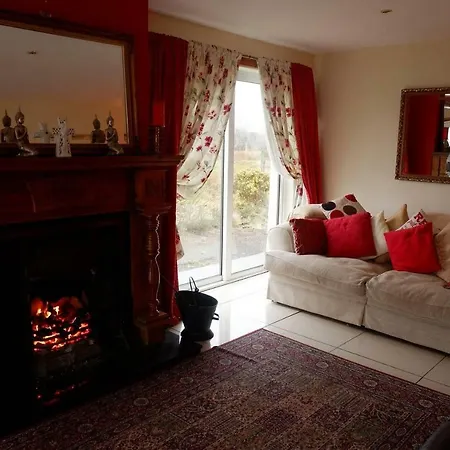 Lovely Lough Melvin Holiday 度假居 *