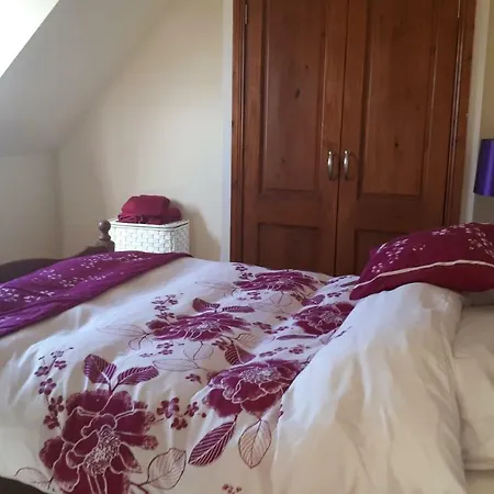 Lovely Lough Melvin Holiday Askill